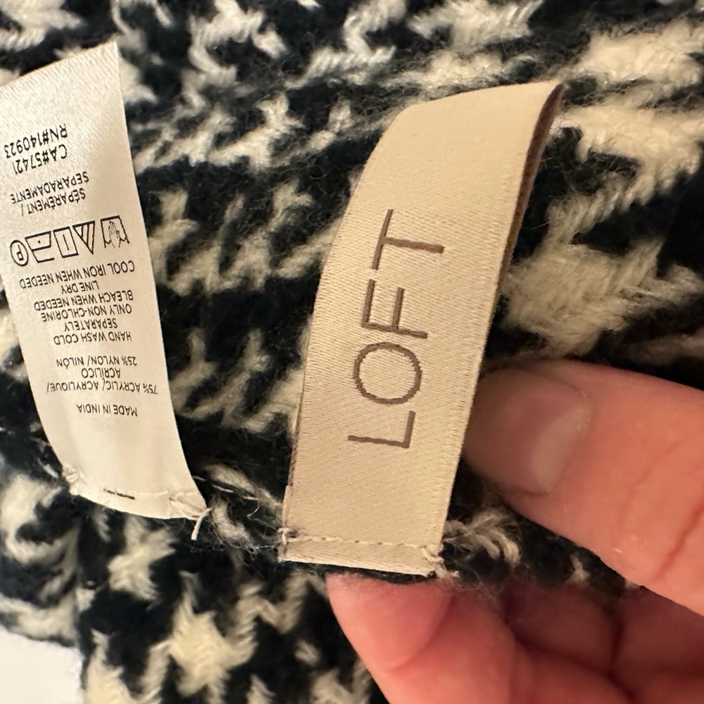 Houndstooth pattern Scarf